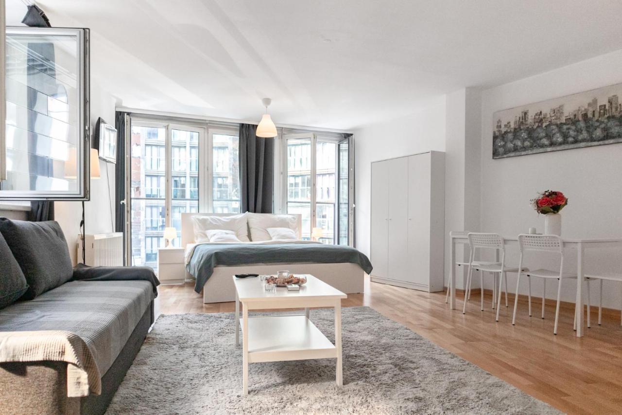 Gasometer Apartment - Designer Building With Amazing View Виена Екстериор снимка